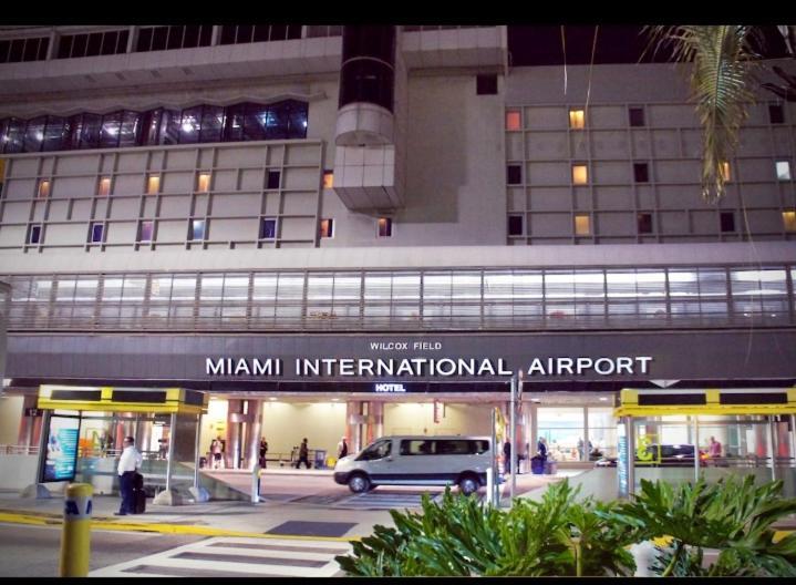 Private Rooms Close To Miami Airport - Free Parking - 01 Экстерьер фото