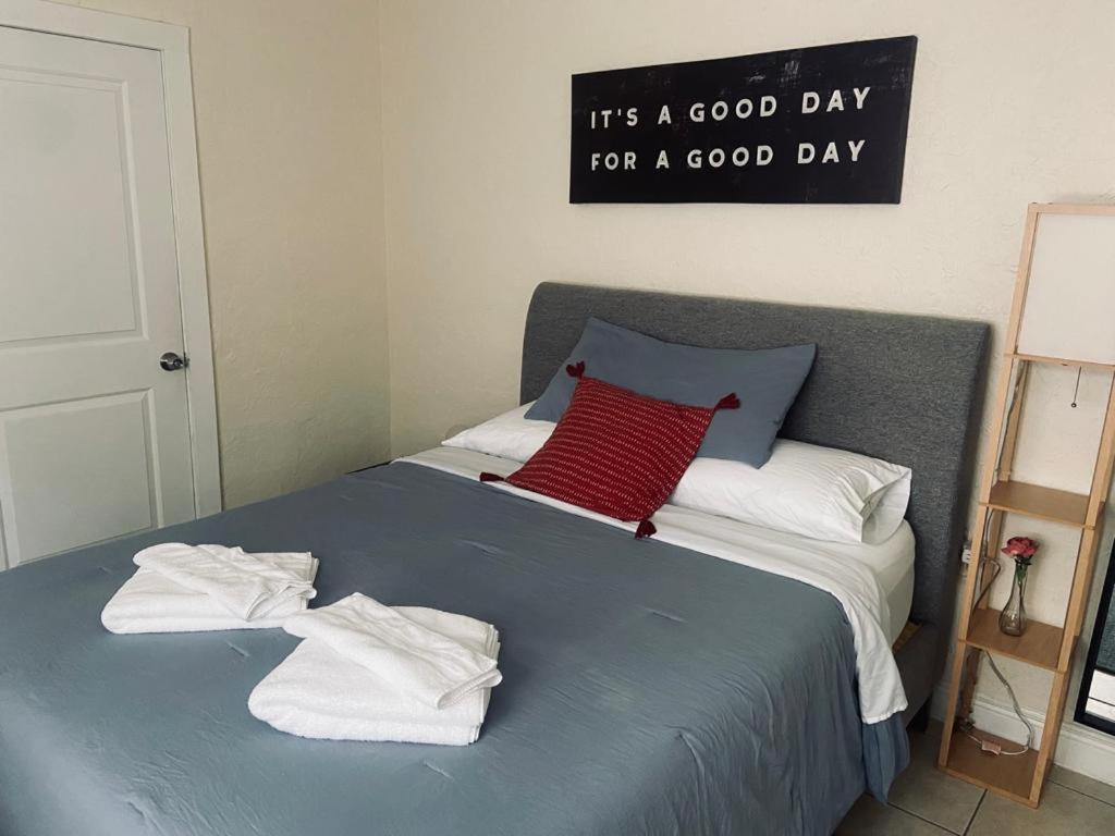 Private Rooms Close To Miami Airport - Free Parking - 01 Экстерьер фото