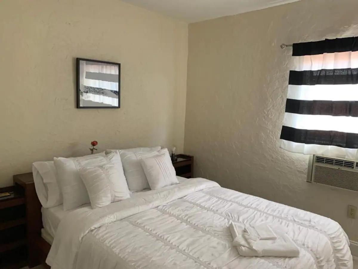 Private Rooms Close To Miami Airport - Free Parking - 01 Экстерьер фото