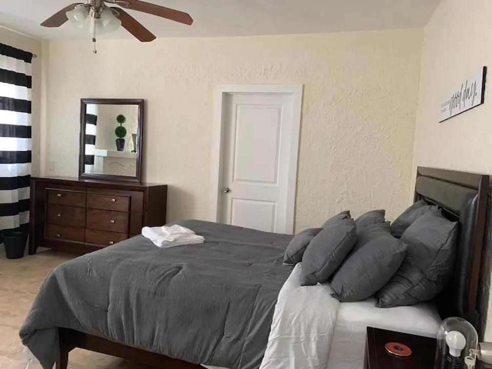 Private Rooms Close To Miami Airport - Free Parking - 01 Экстерьер фото