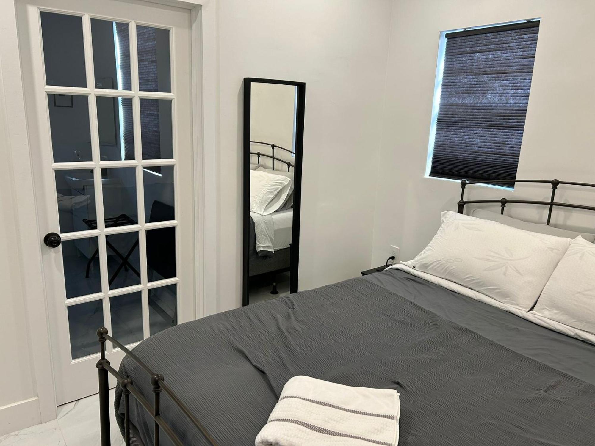 Private Rooms Close To Miami Airport - Free Parking - 01 Экстерьер фото